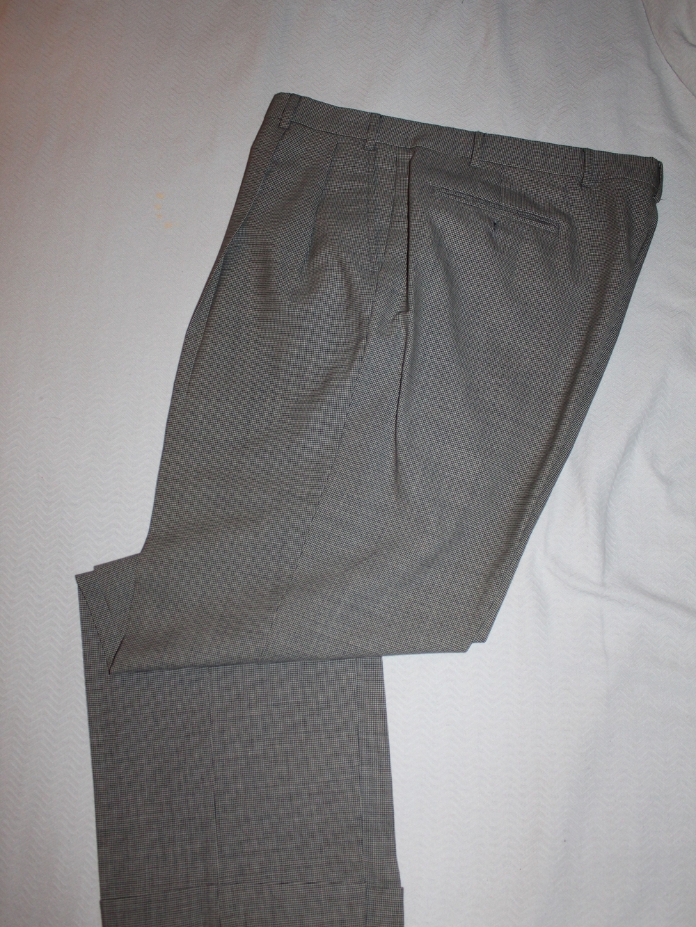 Nautica Dress Pants 42x32 Wool Check Pleated Cuffed Trousers Classic